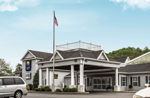 Bellville Hotel | Comfort Inn Splash Harbor