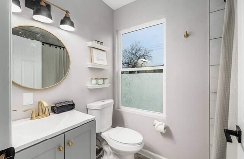 West Columbus House | The Sweet Escape - Stylish Home in Columbus!