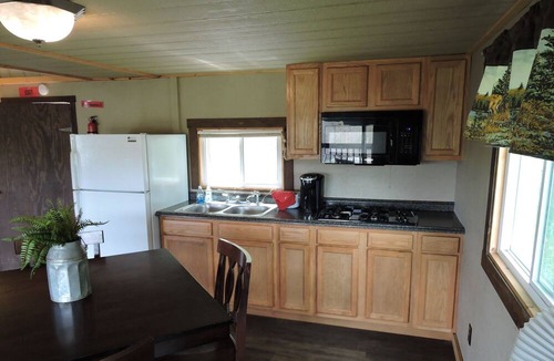 Malaga Cabin | Lazy Daze Cabin at Sparkman Lake